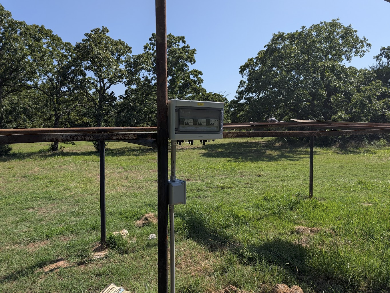 Inexpensive 3-in 3-out combiner box mounted at the array