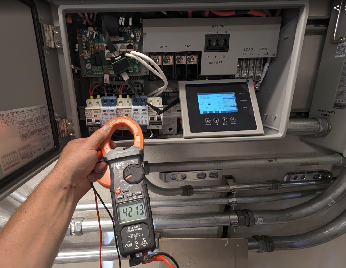 DC surge arrestors mounted on the DIN rail, wired with ferrules